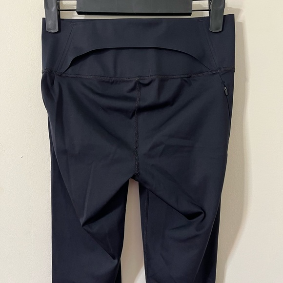 Under Armour Define The Run Reflective 7/8 Black Leggings Size Small - Picture 8 of 13